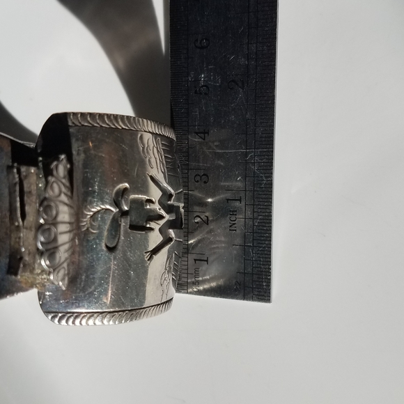 Sold Wide vintage Navajo watchband cuff - Picture 6 of 6